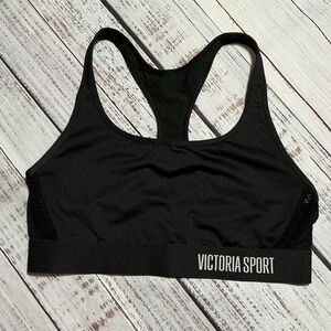 VICTORIA SPORT The Player Sport Bra Black Mesh Side. Size M.